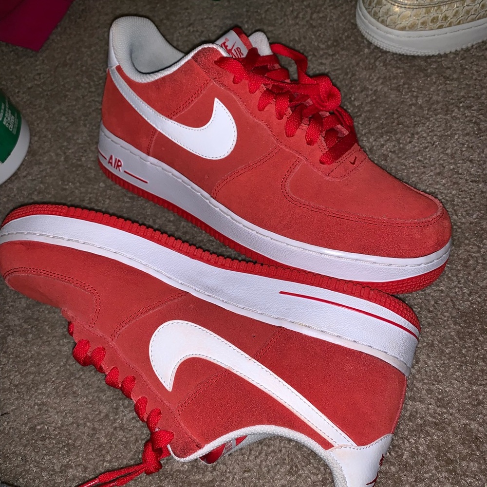 Air Force 1 red white